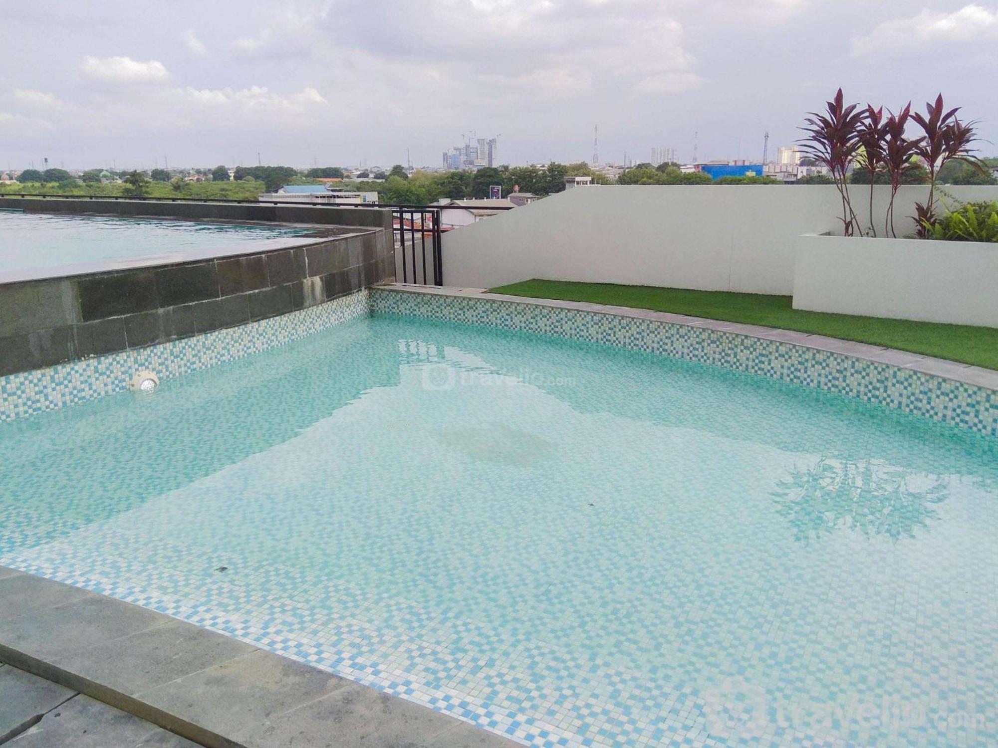 Cozy And Tranquil Patraland Urbano By Travelio Bekasi